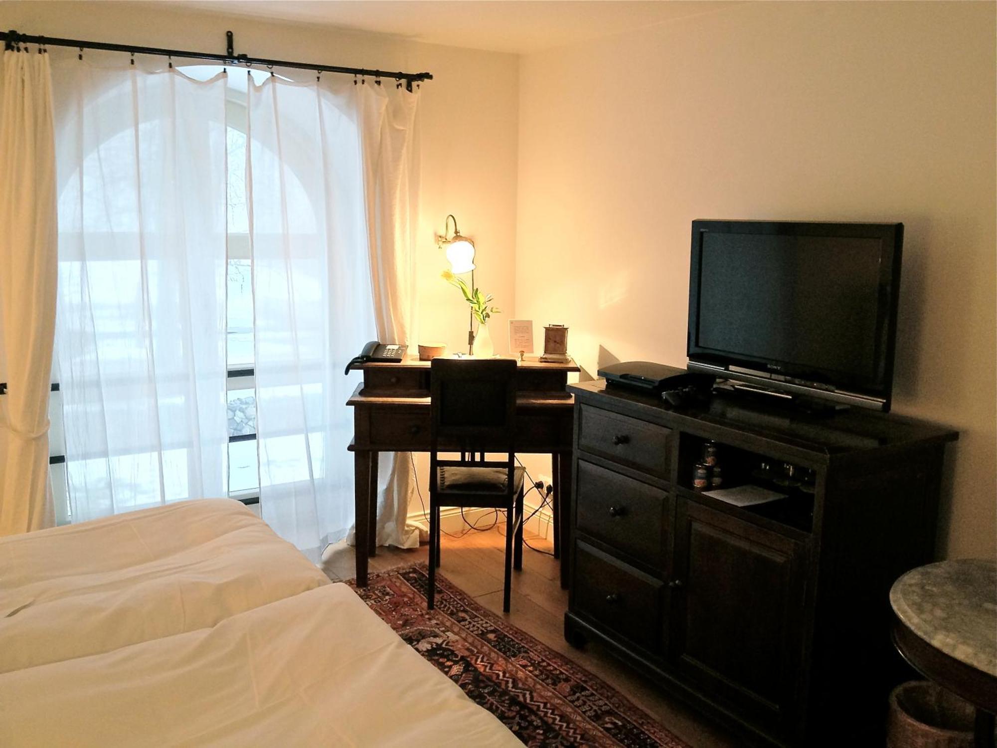 Paedaste Manor Quarto foto
