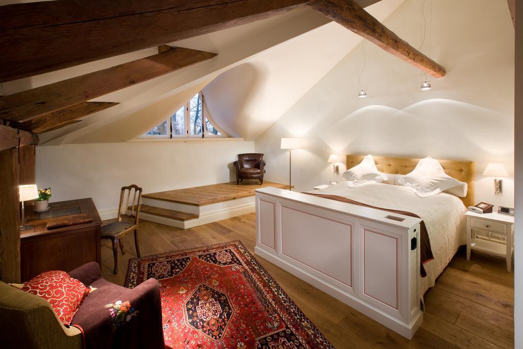 Paedaste Manor Quarto foto