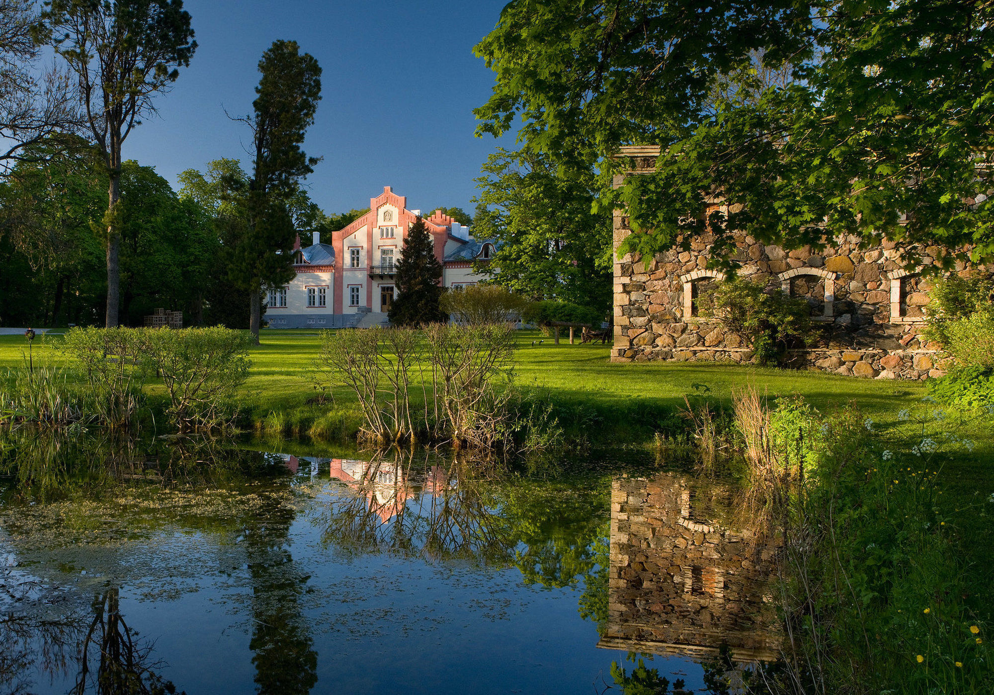 Paedaste Manor Exterior foto
