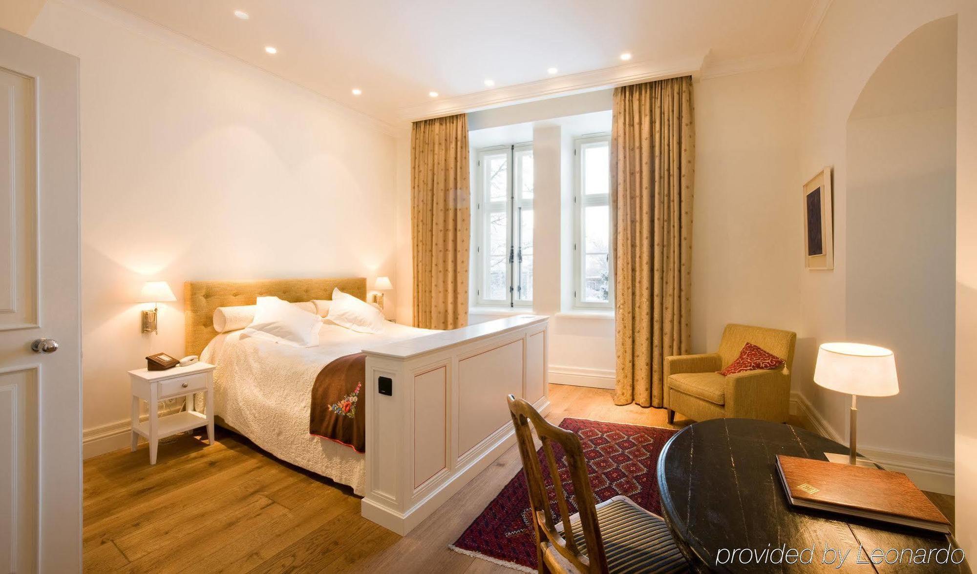 Paedaste Manor Quarto foto